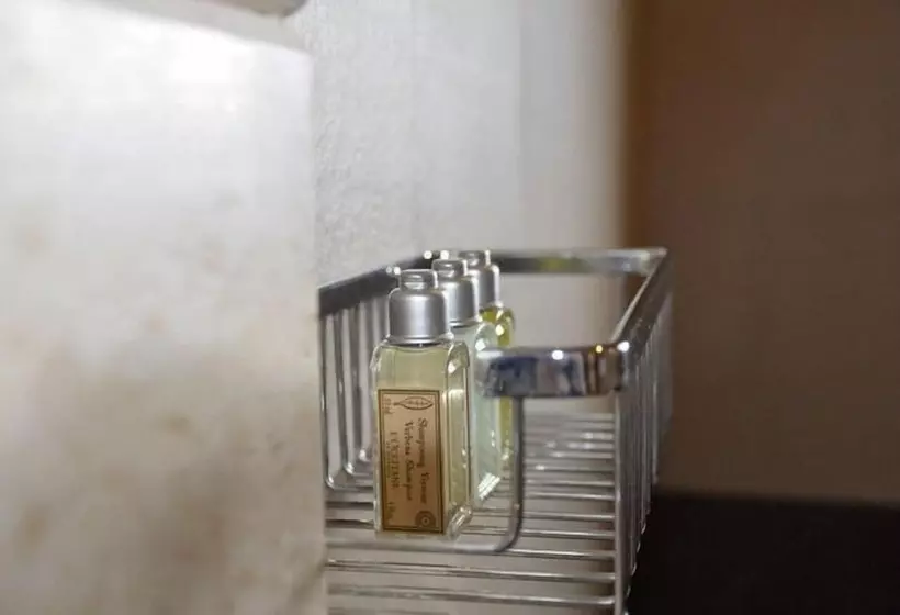 Hotelli High Mountain Resort   Deqin