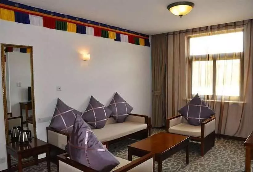 Hotelli High Mountain Resort   Deqin