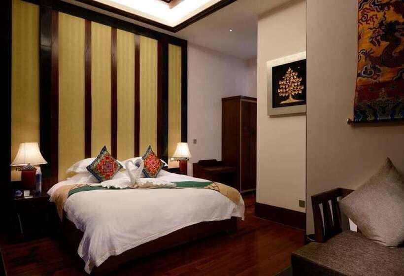 Hotel High Mountain Resort   Deqin