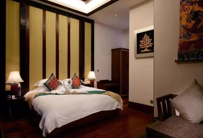 Hotelli High Mountain Resort   Deqin