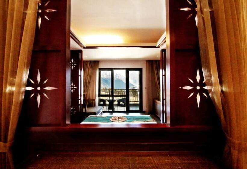 Hotel High Mountain Resort   Deqin