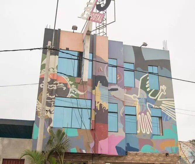 هتل Hostal Calle 5