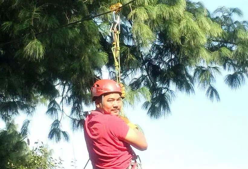 هتل Kakani Adventure Camp