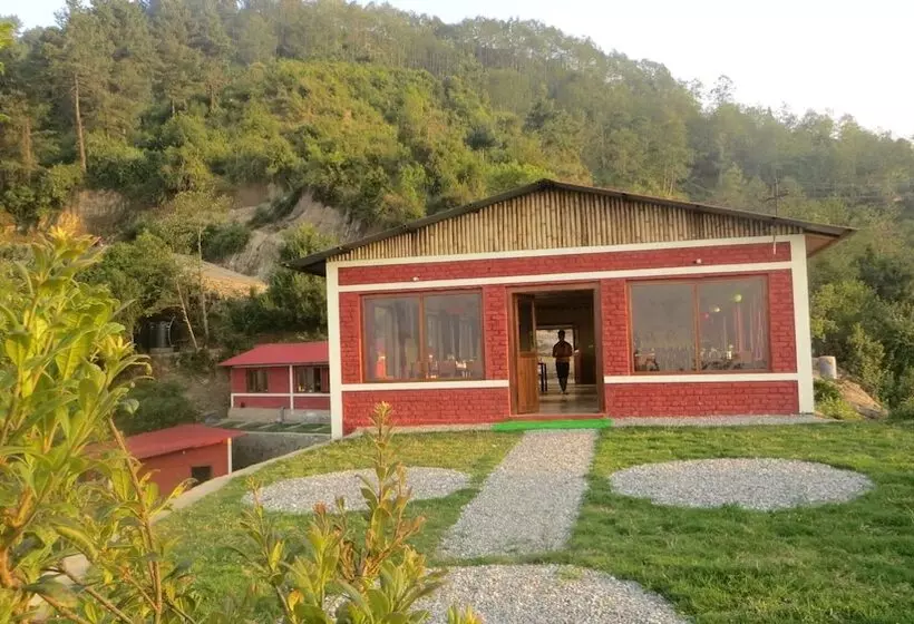 هتل Kakani Adventure Camp