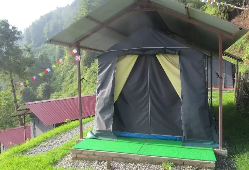 هتل Kakani Adventure Camp