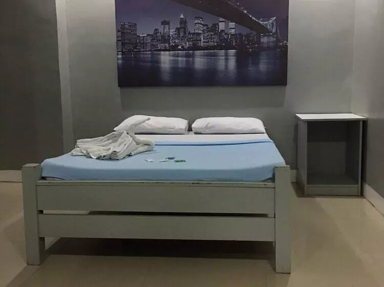 Hotelli Mati Budget Inn