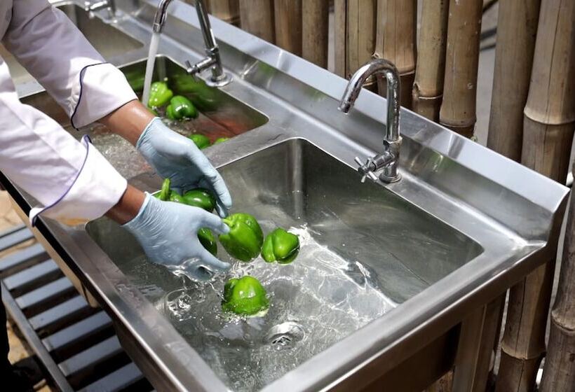 Hotell Statue Of Unity Tent City