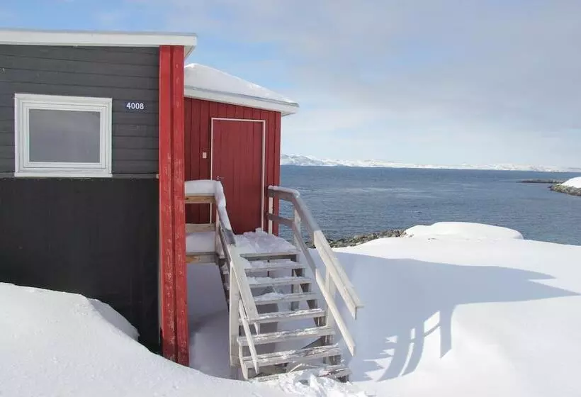 Inuk Hostels