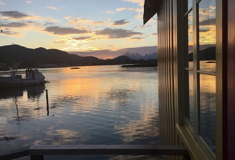 Lofoten Hostel