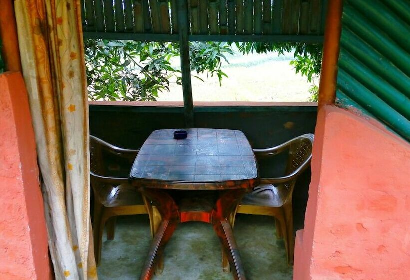 پانسیون Barauli Paradise Resort