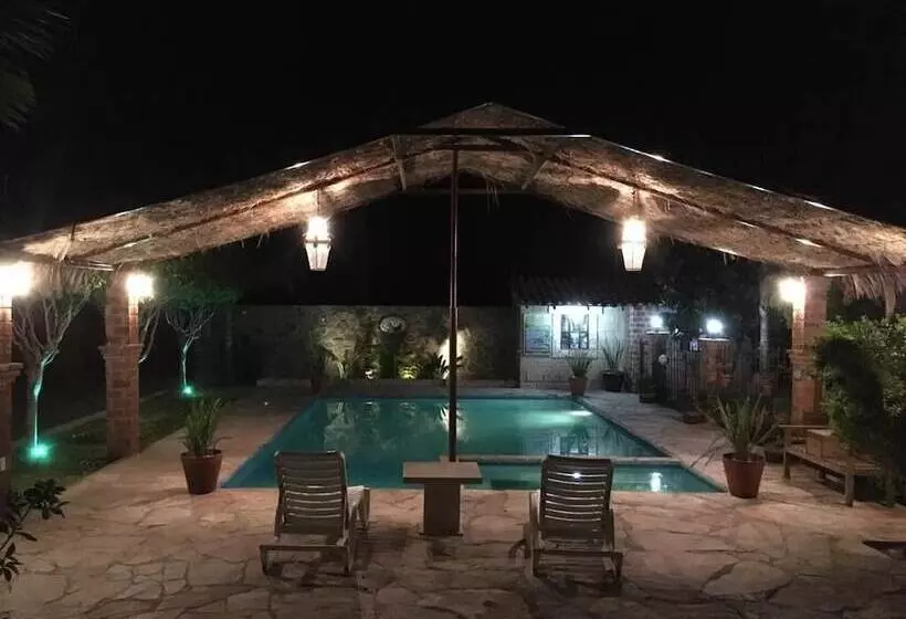 ペンション Posada Rancho Los Laureles