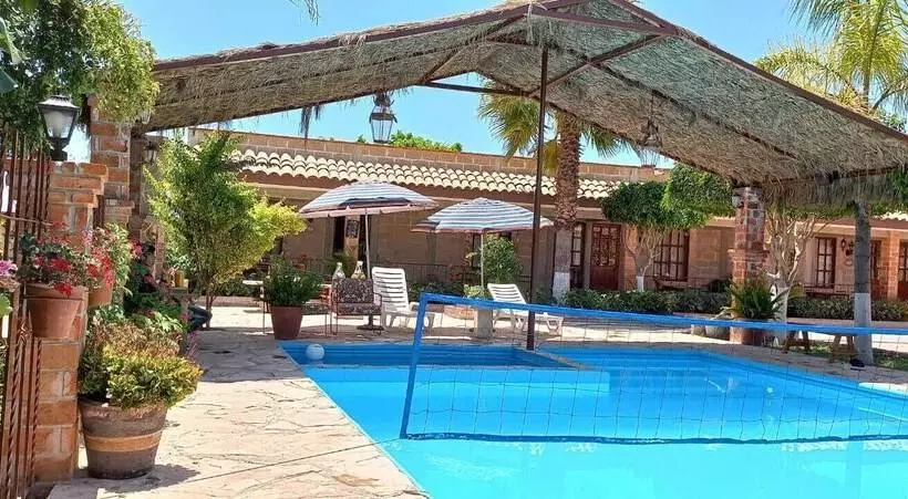 ペンション Posada Rancho Los Laureles