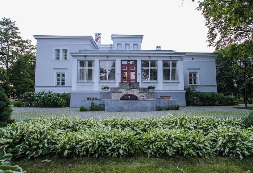 Saka Cliff Hotel & Spa