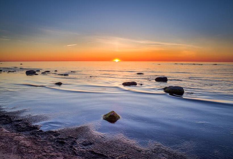 Saka Cliff Hotel & Spa