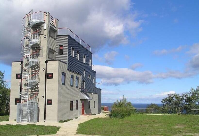 Saka Cliff Hotel & Spa