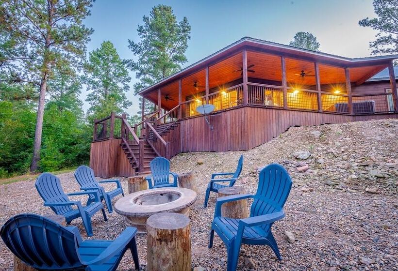 Stained Glass Hill Includes Free Wifi, Parking Onsite, Private Hot Tub, And Bbq By Redawning