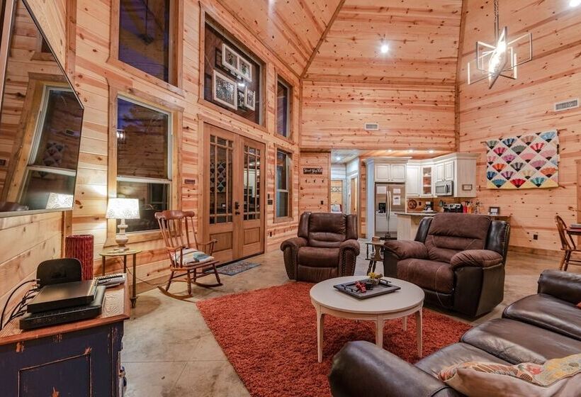 Stained Glass Hill Includes Free Wifi, Parking Onsite, Private Hot Tub, And Bbq By Redawning