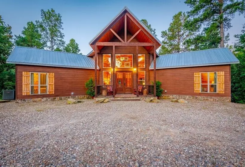 Stained Glass Hill Includes Free Wifi, Parking Onsite, Private Hot Tub, And Bbq By Redawning