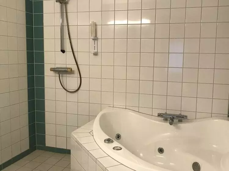 Vormsund Golf Hotell Bed & Breakfast