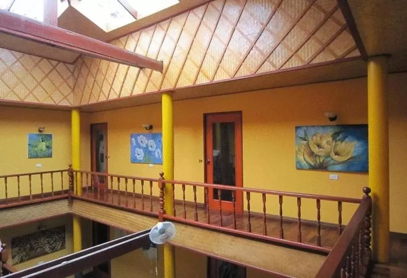 הוסטל Marine House