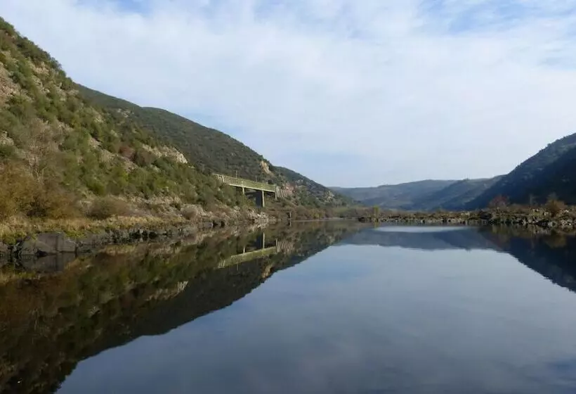 مبيت وإفطار Alamal River Club