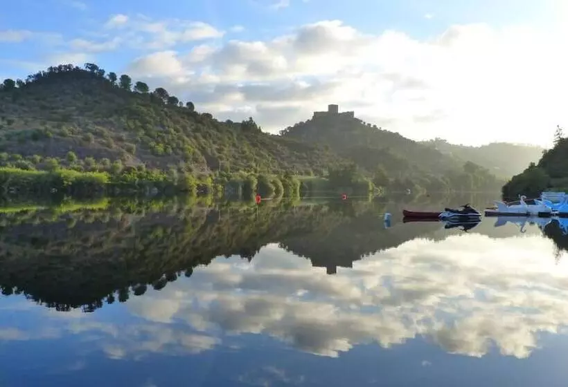 مبيت وإفطار Alamal River Club