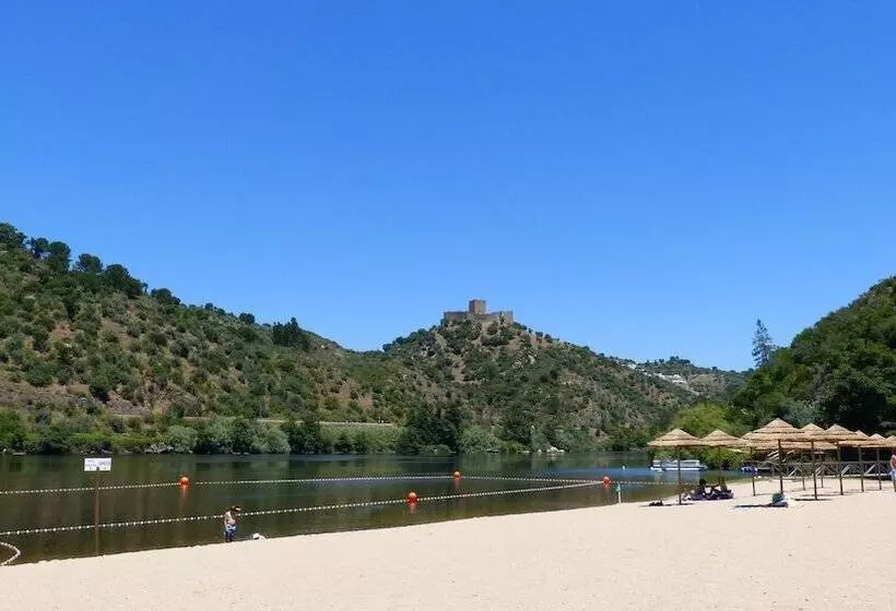 مبيت وإفطار Alamal River Club