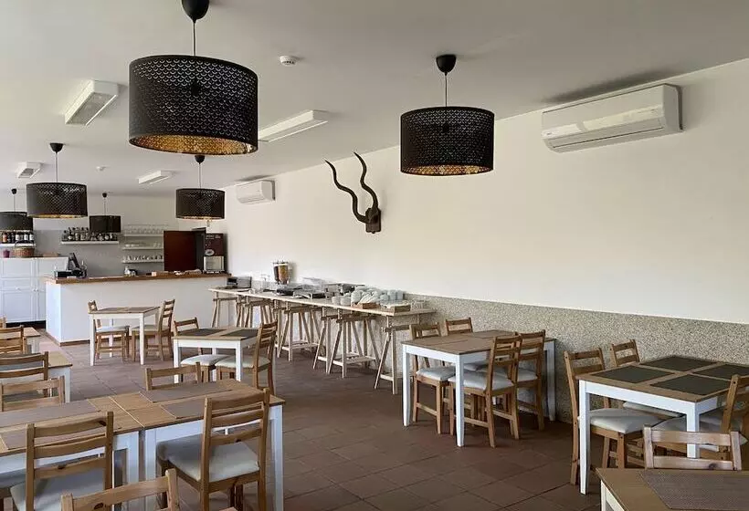 مبيت وإفطار Alamal River Club