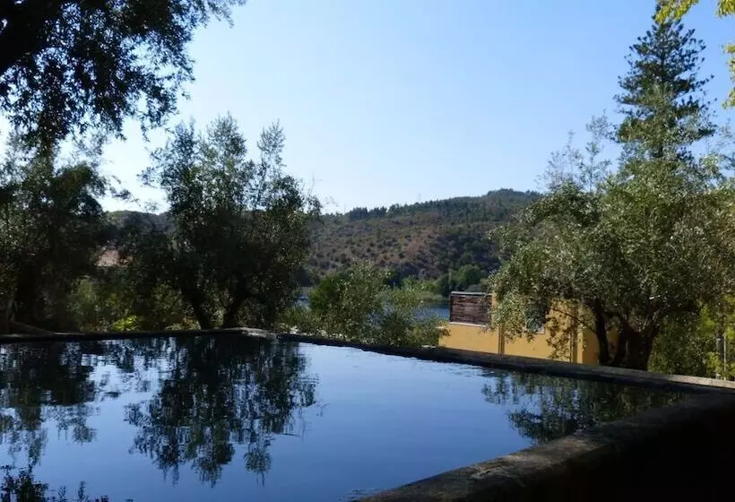 مبيت وإفطار Alamal River Club