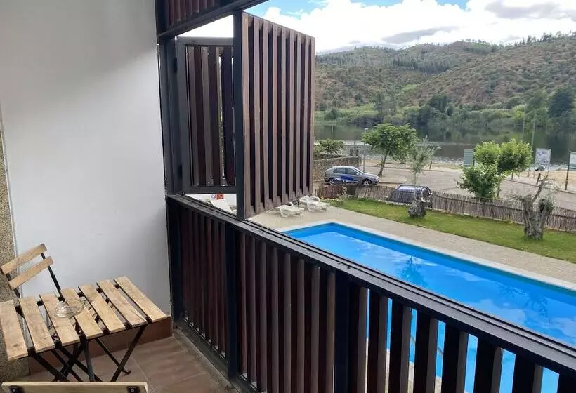 مبيت وإفطار Alamal River Club