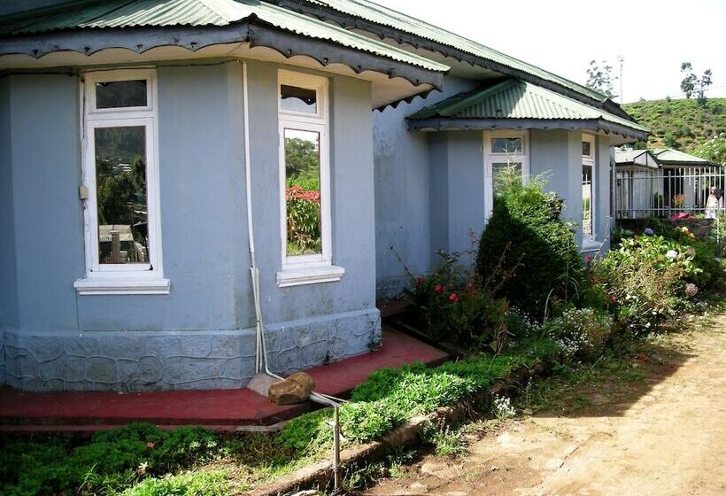 مبيت وإفطار Old English Colonial Bungalow