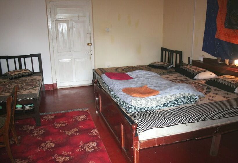 مبيت وإفطار Old English Colonial Bungalow