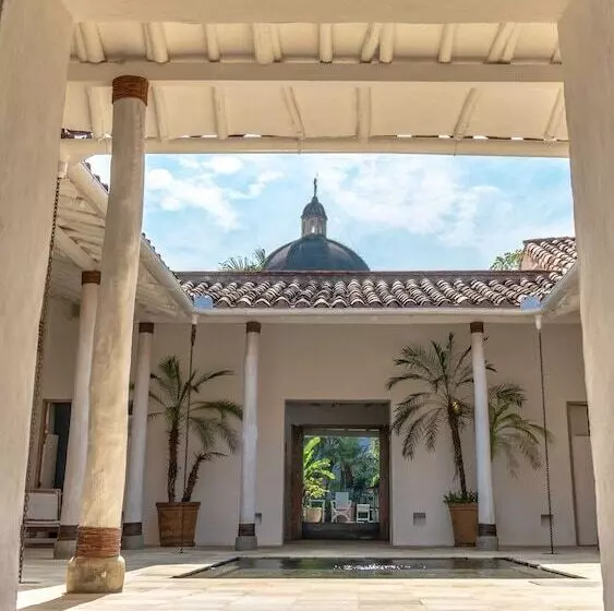 Casa Oniri Hotel Boutique