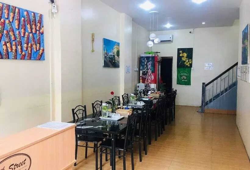 هتل 15th Street At Downtown Yangon