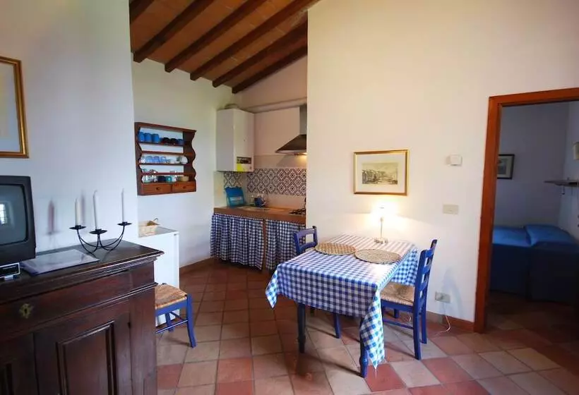 هتل Agriturismo Villa Opera