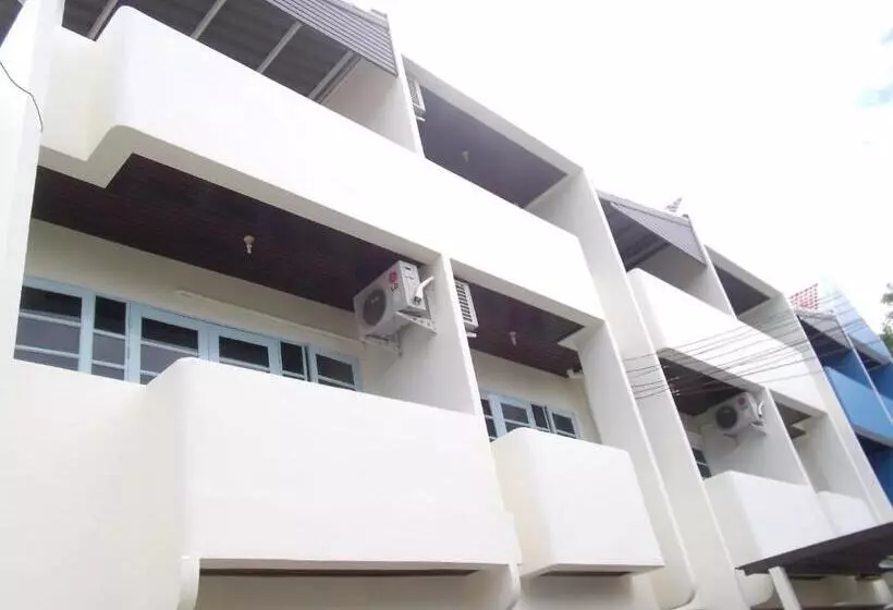 Hotelli Albatross Guesthouse @ Thungwualaen Beach