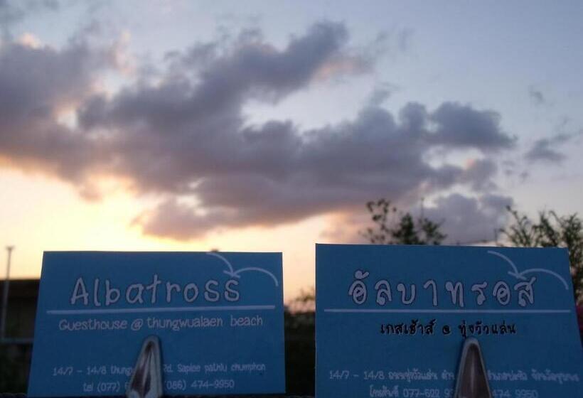 Hotel Albatross Guesthouse @ Thungwualaen Beach