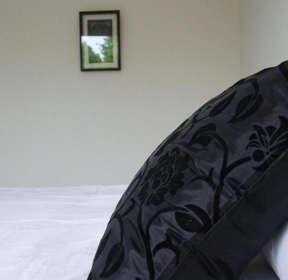 Hotel Albatross Guesthouse @ Thungwualaen Beach