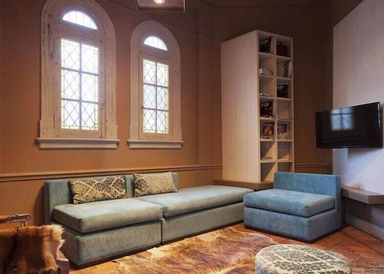 Ambit Boulevard Hotel Boutique