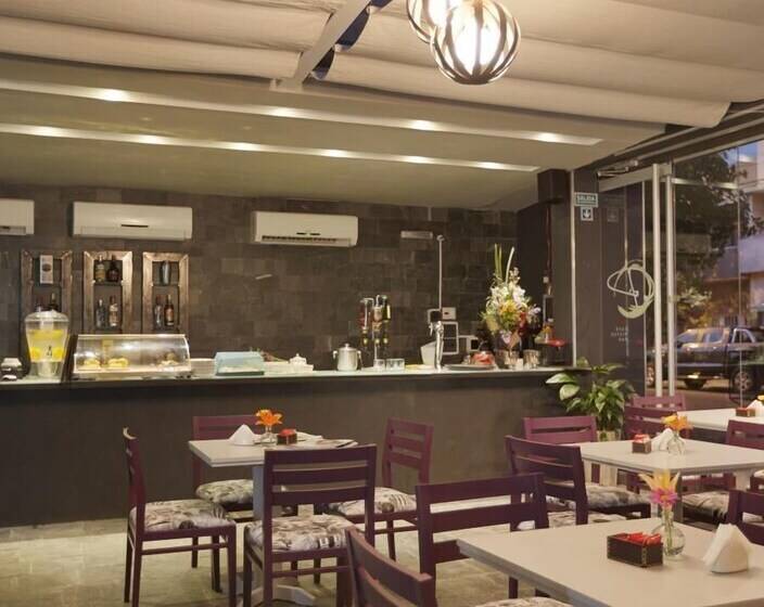 Ambit Boulevard Hotel Boutique