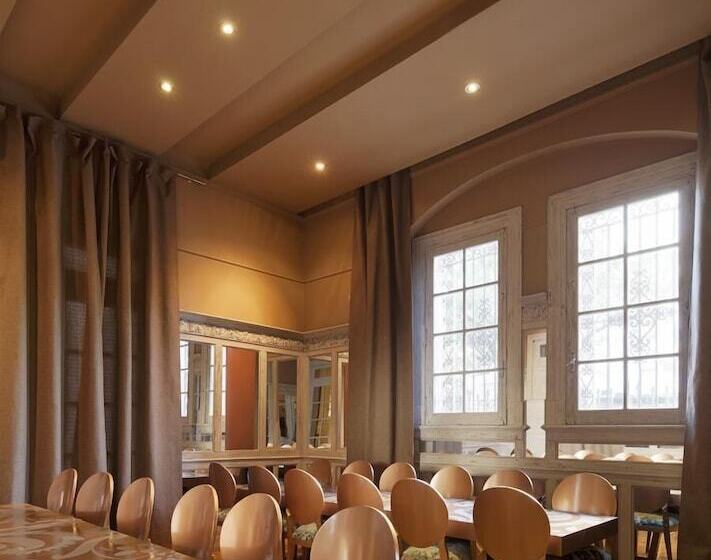 Ambit Boulevard Hotel Boutique