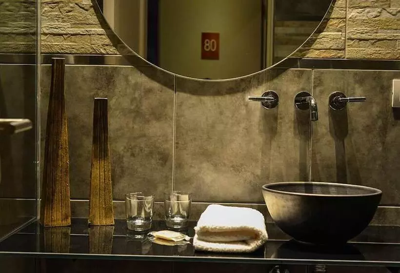 Ambit Boulevard Hotel Boutique