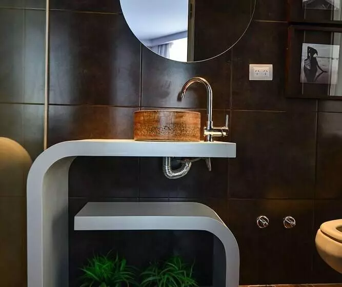 Ambit Boulevard Hotel Boutique