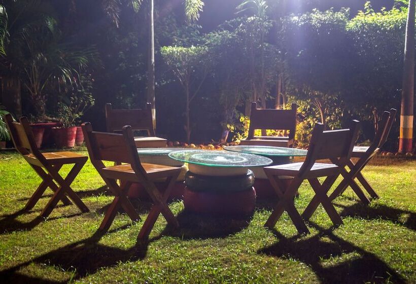 ホテル Corbett Solitaire