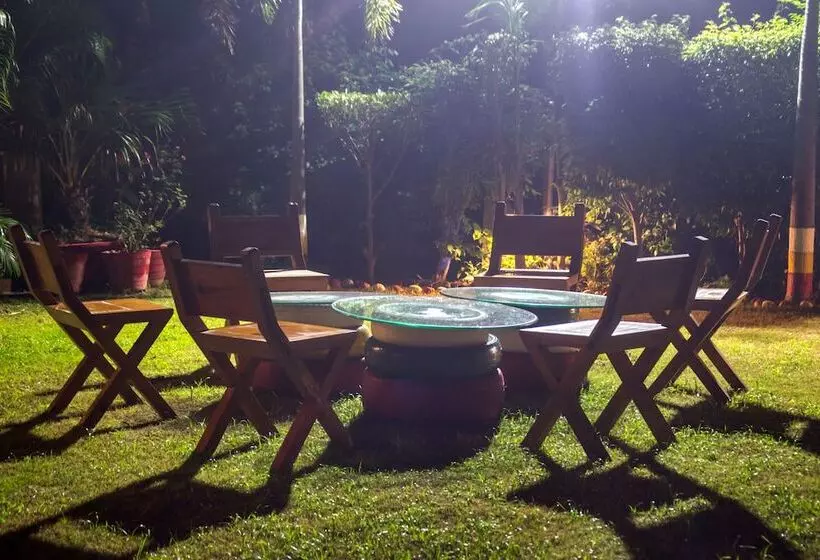 בית מלון כפרי Corbett Solitaire