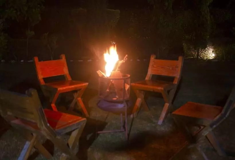 בית מלון כפרי Corbett Solitaire