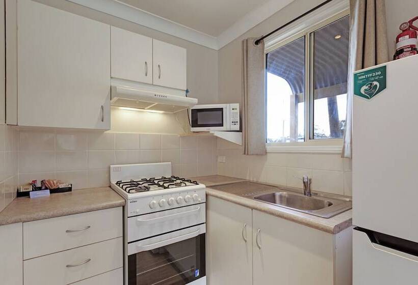 Отель Discovery Parks Gerroa