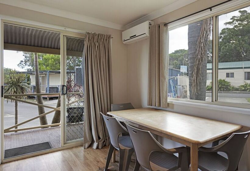 Отель Discovery Parks Gerroa