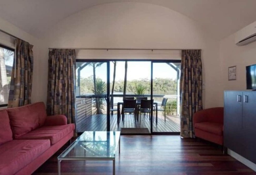 Отель Discovery Parks Gerroa