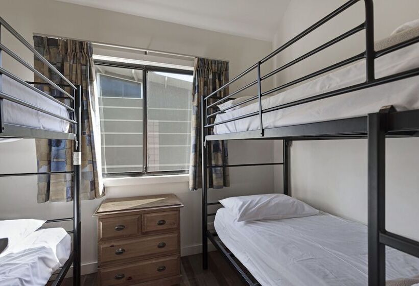 Отель Discovery Parks Gerroa